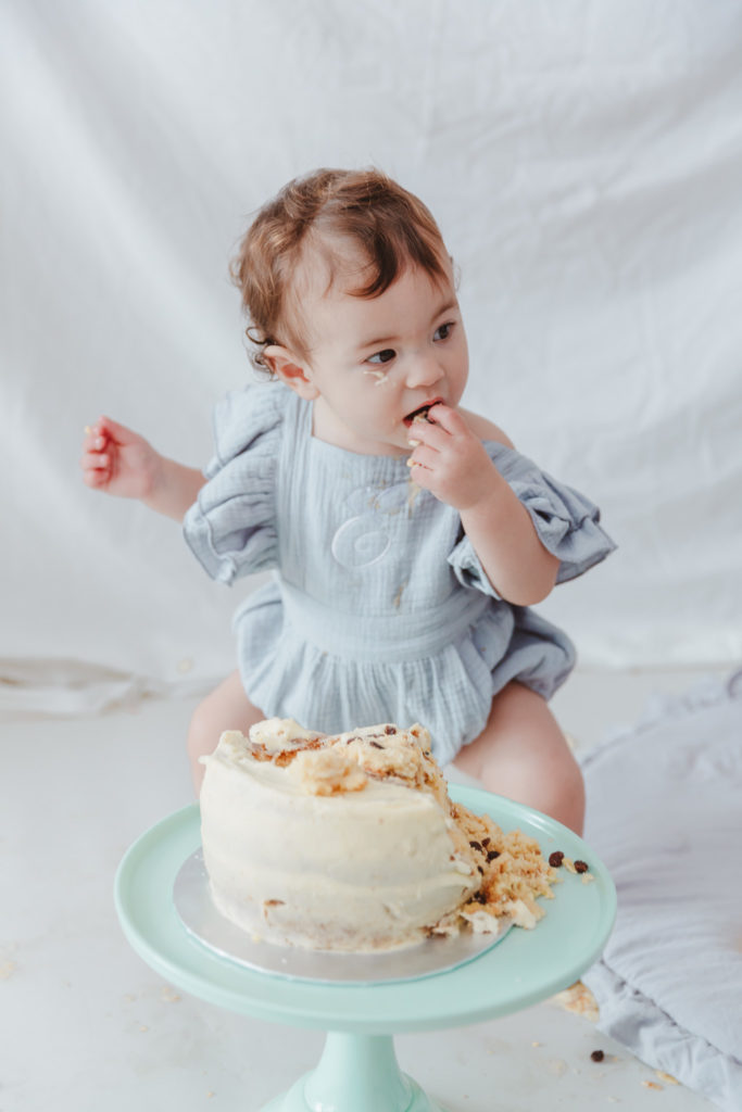 Cake smash photographer in Maidstone