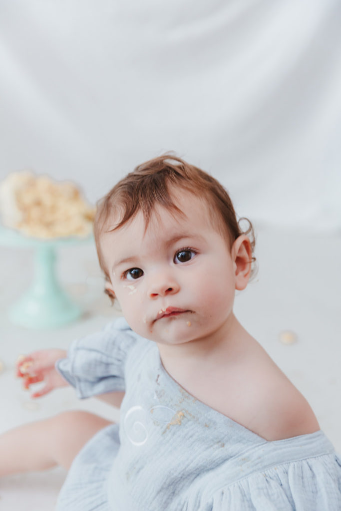 Cake smash photographer in Maidstone