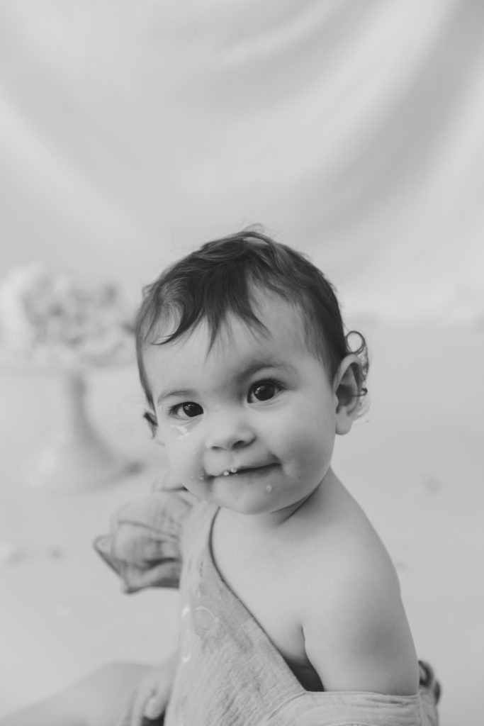 Cake smash photographer in Maidstone