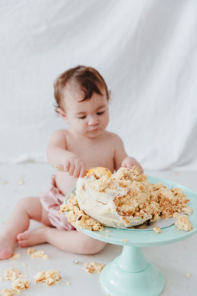 Cake smash photographer in Maidstone Kent